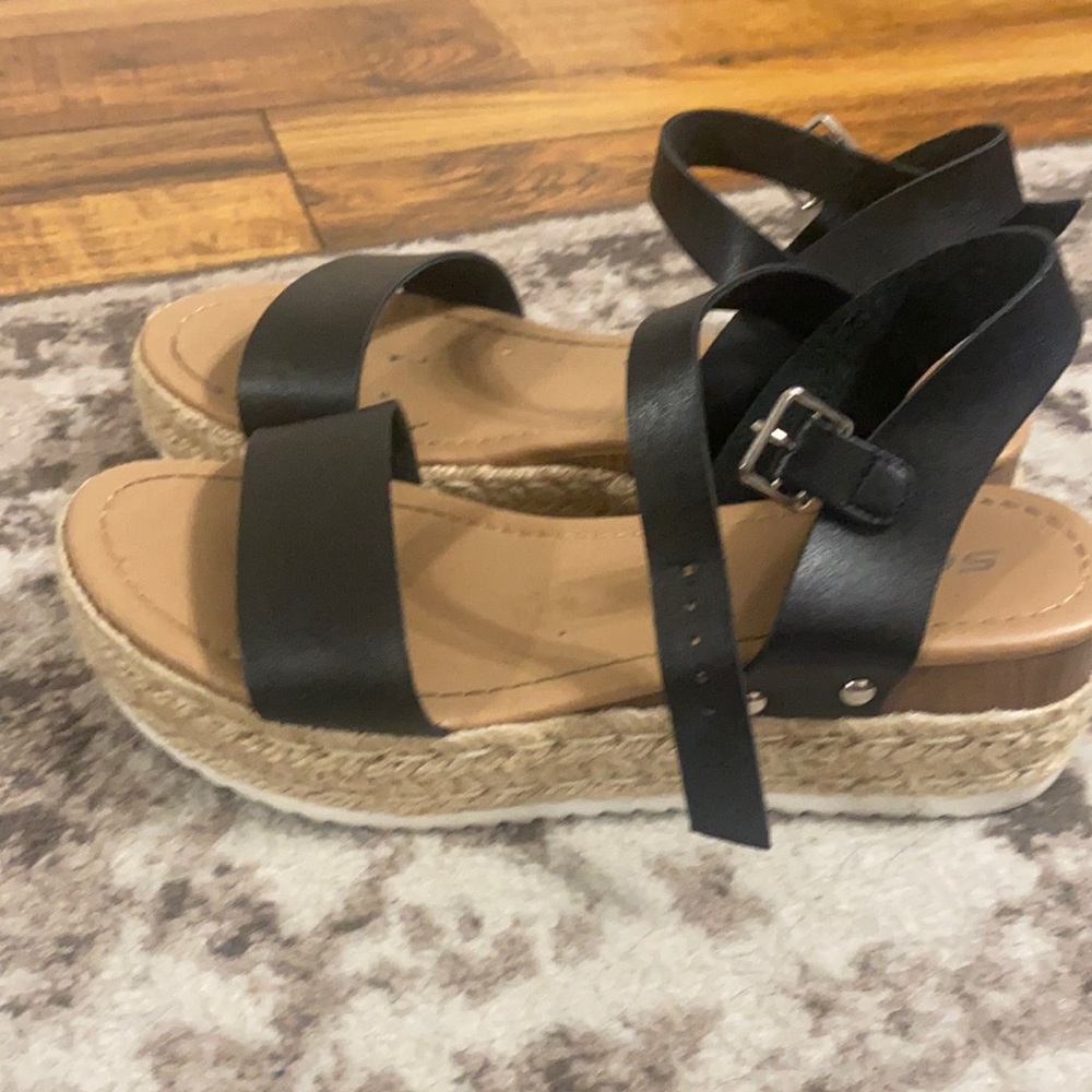 Black sandals